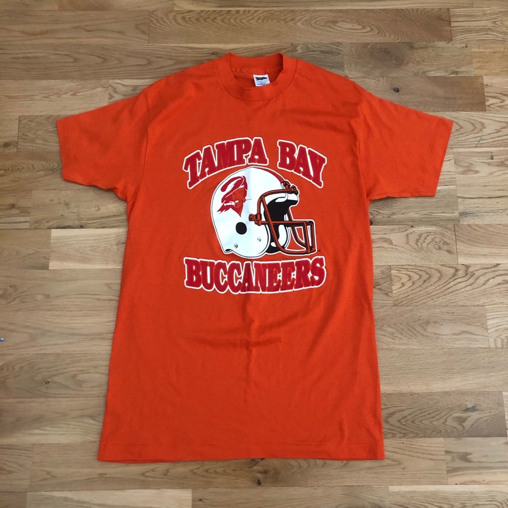 Vintage 80’s Tampa Bay Buccaneers Football T-Shirt